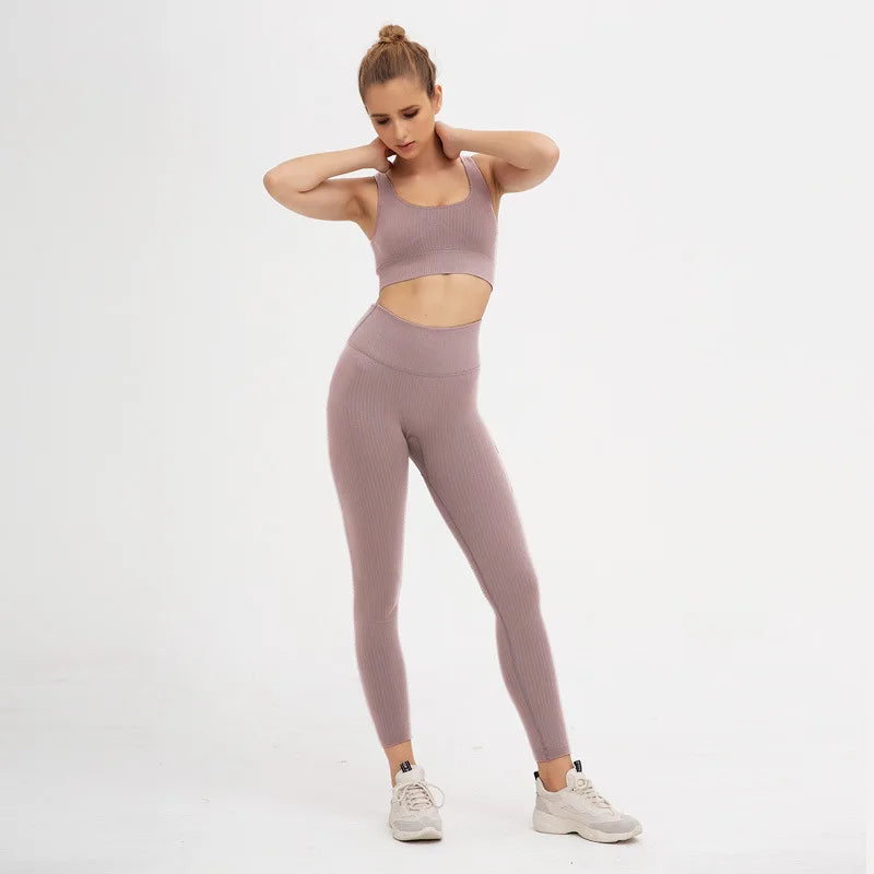 Women's 2-Piece Sportswear Set - Sports Bra and Leggings