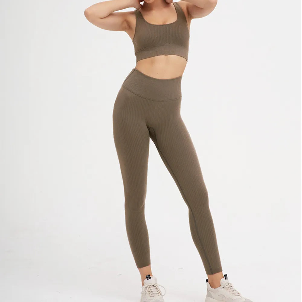 Women's 2-Piece Sportswear Set - Sports Bra and Leggings