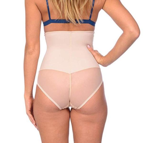 Taille haute avec double panneau avant ciblé pour une mise en forme lisse.