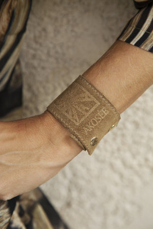 Akosée Suede Arm Cuff