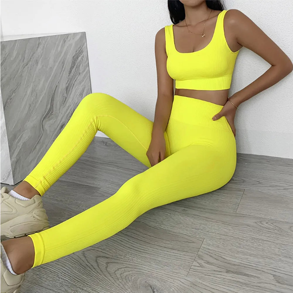 Women's 2-Piece Sportswear Set - Sports Bra and Leggings