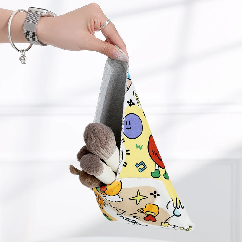 The Magic Makeup Bag: Effortless Organization & Elegance