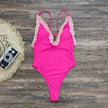 Maillot de bain une pièce fleuri avec monokini à volants