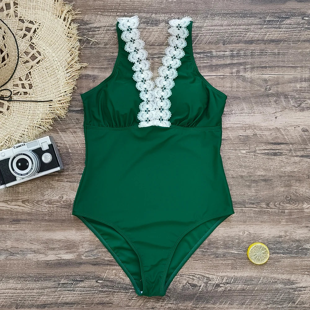 Maillot de bain une pièce fleuri avec monokini à volants