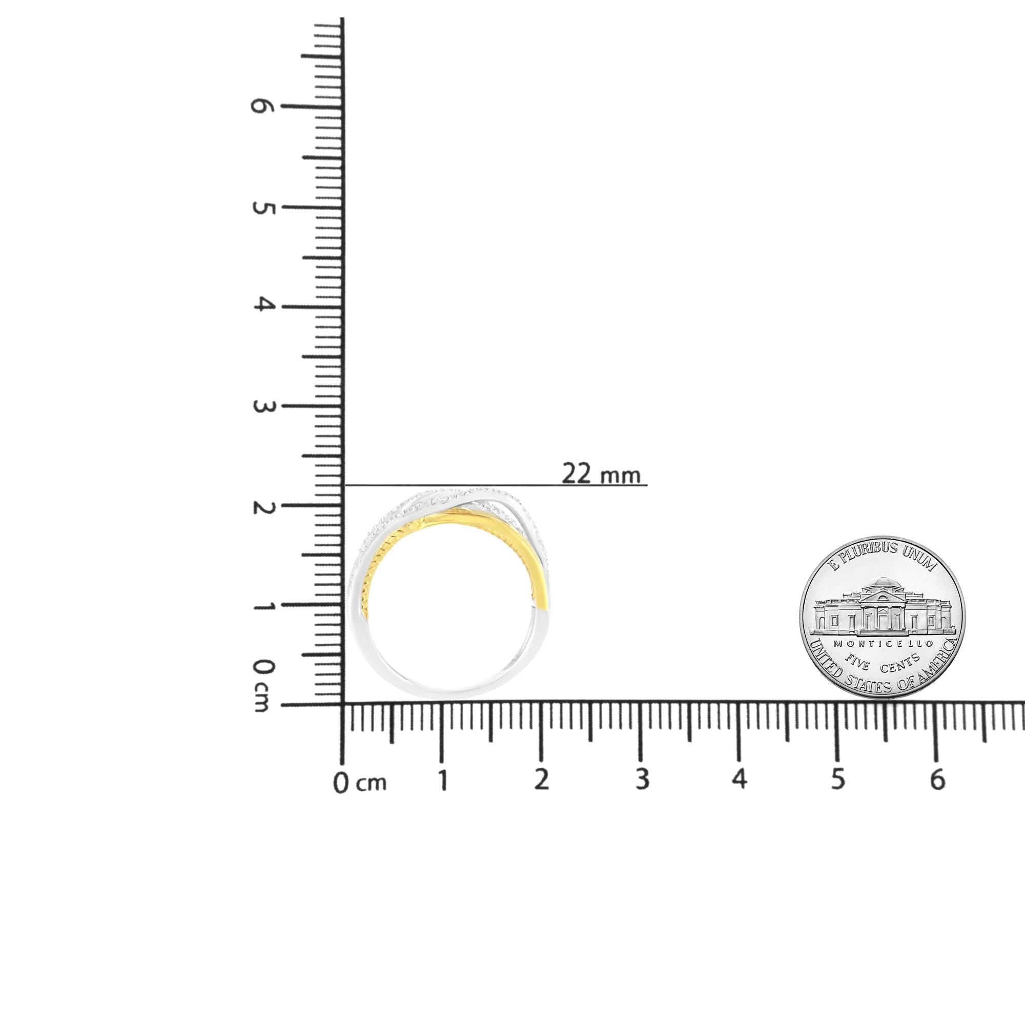 Argent sterling .925 plaqué or jaune 10 carats avec diamants 1/10 carat au total à plusieurs rangées