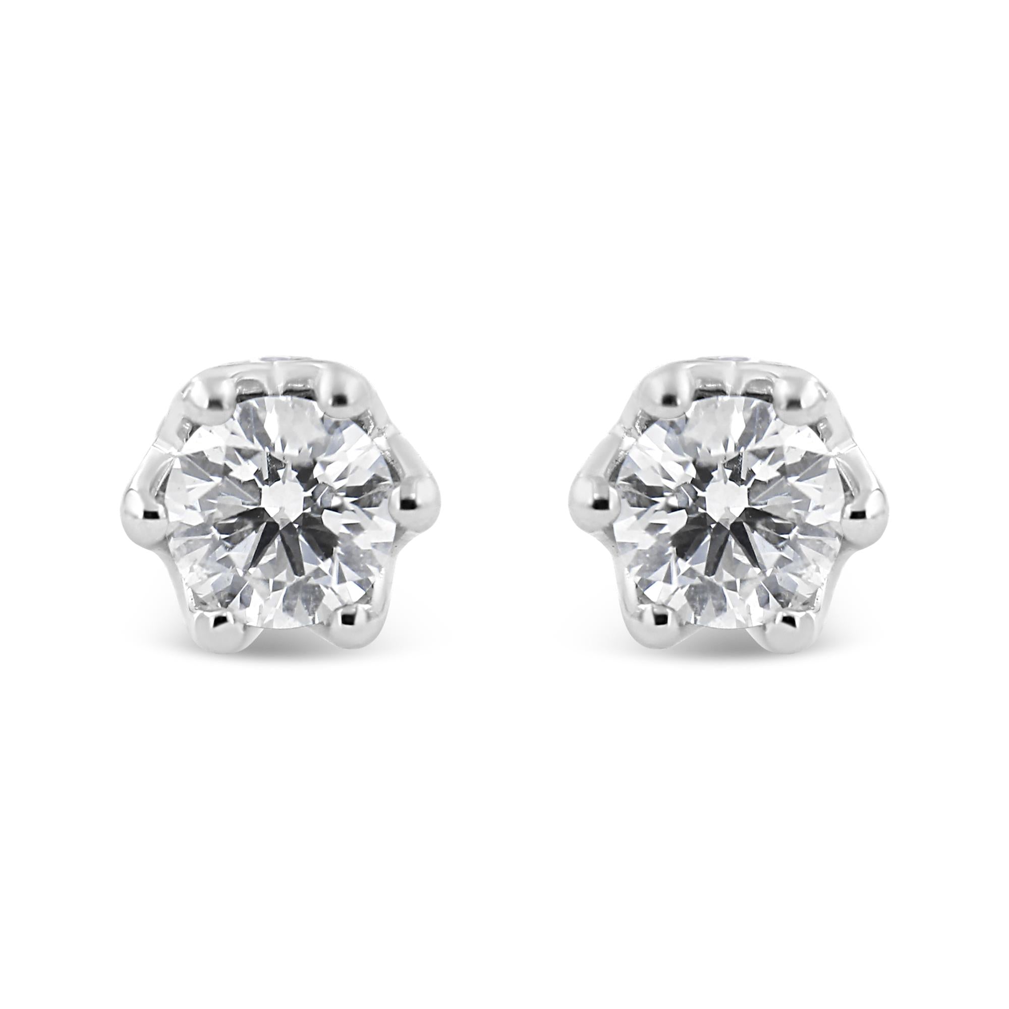 Boucle d'oreille à tige en or blanc 14 carats avec couronne de diamants ronds 1/2 carat au total