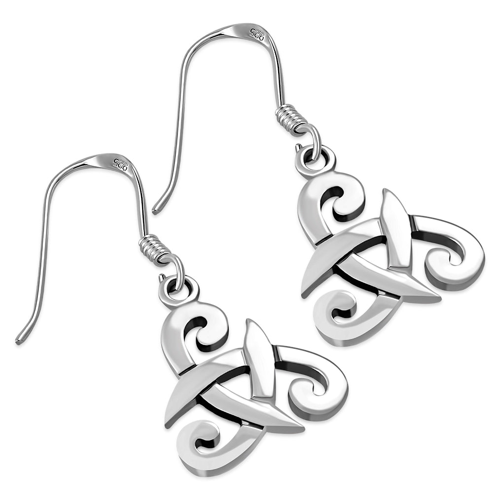 Boucles d'oreilles en argent uni avec épées celtiques