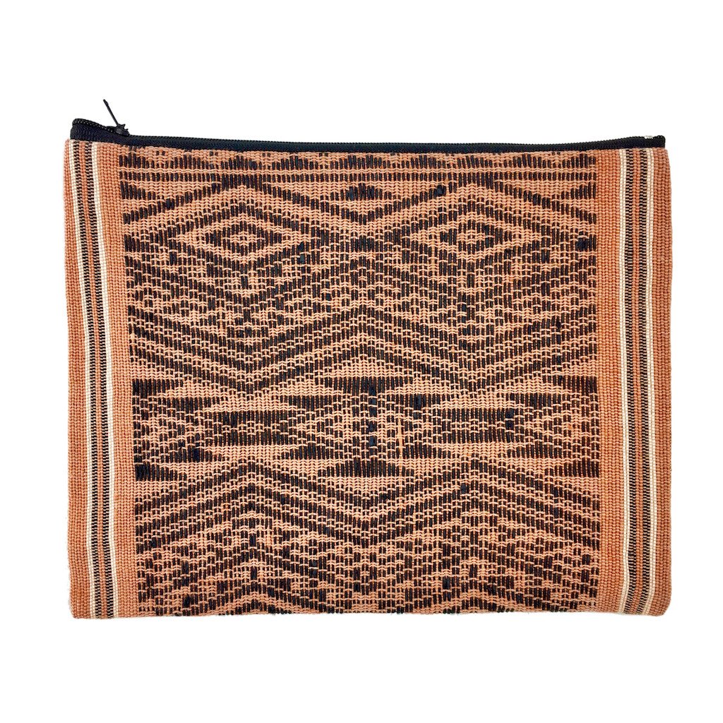 Sierra Tribal Clutch