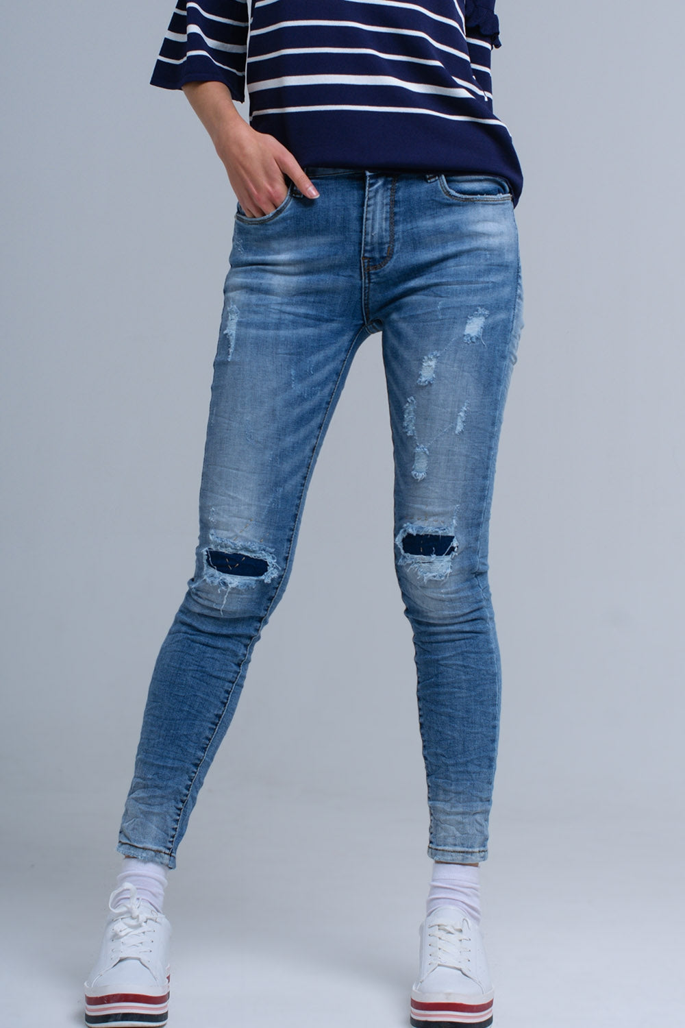 Jean skinny avec déchirures