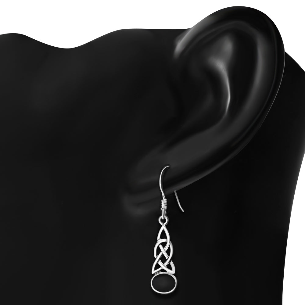 Boucles d'oreilles en argent avec nœud celtique en onyx noir