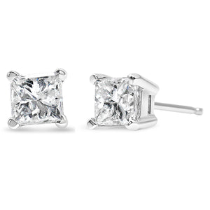 Petites boucles d'oreilles à tige en or blanc 14 carats avec diamants taille princesse 1/5 carat (IJ, I2-I3)