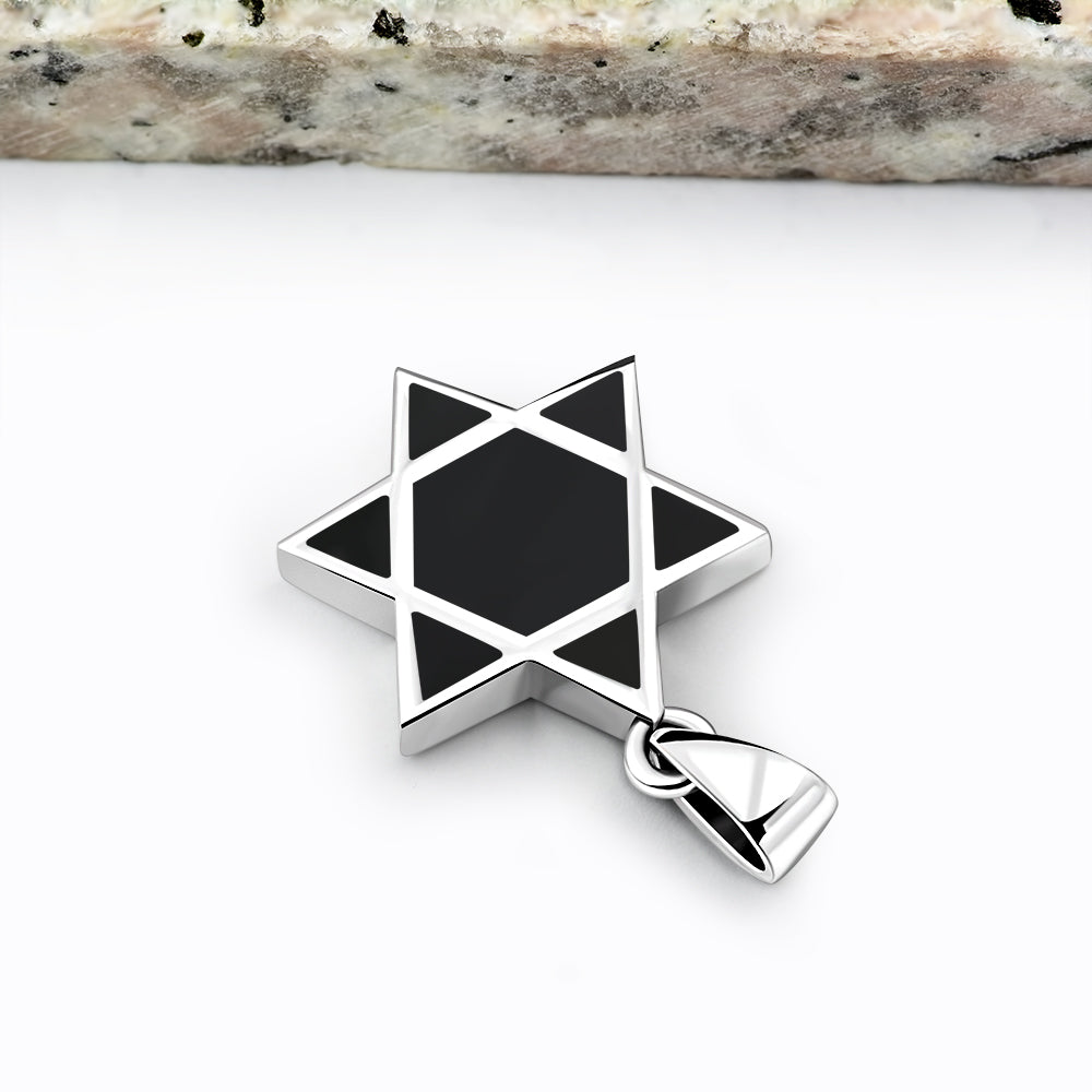 Pendentif en argent avec étoile de David en onyx noir