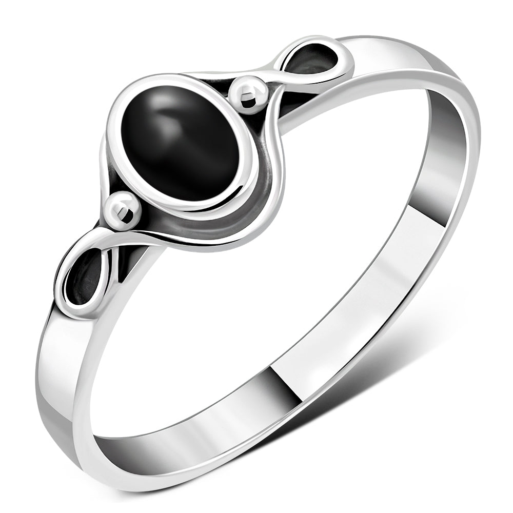 Bague en argent avec nœud celtique en onyx noir