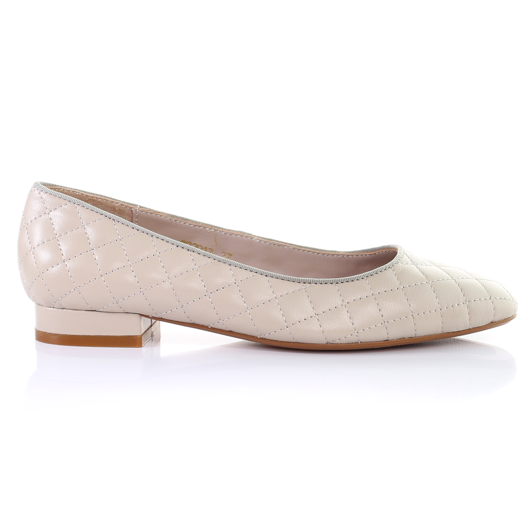 Ballerine classique en cuir à bout carré - (Beige clair)