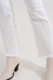 Pantalon droit blanc avec chevilles larges