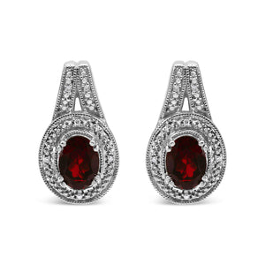 Boucles d'oreilles à tige en argent sterling .925 avec accents de diamants et grenat ovale rouge 8 x 6 mm