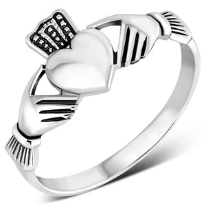 Bague de Claddagh irlandaise en argent uni