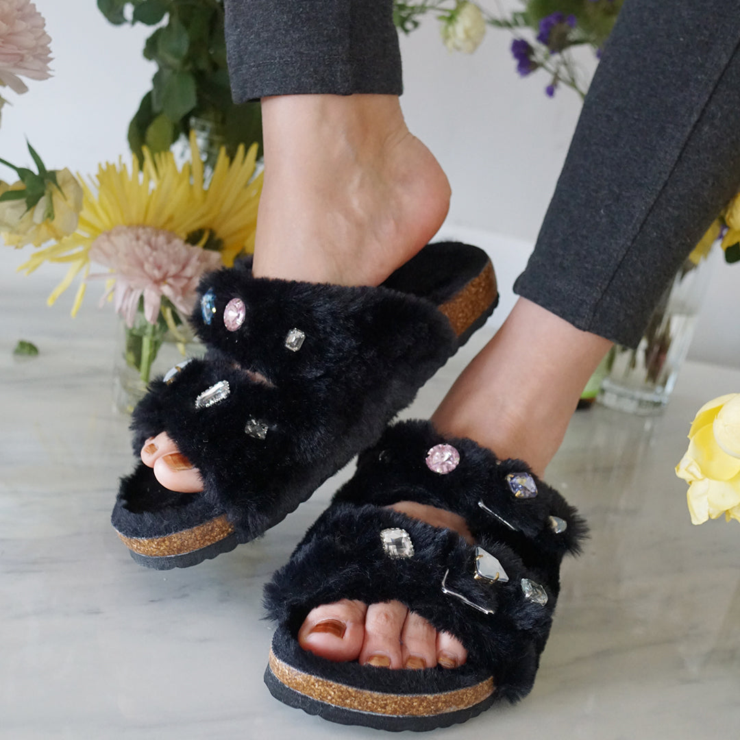 Slide En Fourrure De Shearling Avec Strass - Sandales Plates Noires Pour Femme