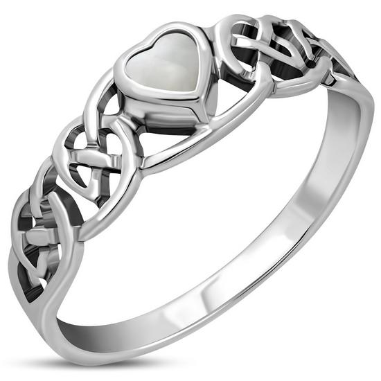 Bague en argent avec cœur en nacre et nœud celtique