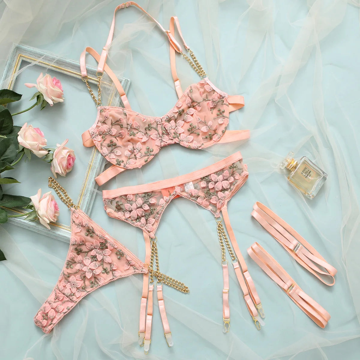 Delicate Floral 4-Pieces Lingerie