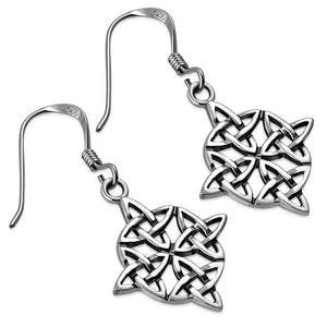 Boucles d'oreilles en argent à nœud celtique uni