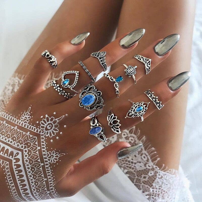 Vintage Women's 13 Piece Rings Set