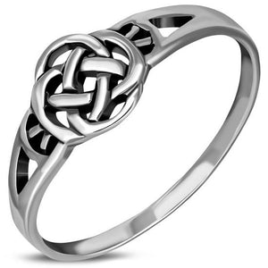 Bague en argent avec nœud celtique uni