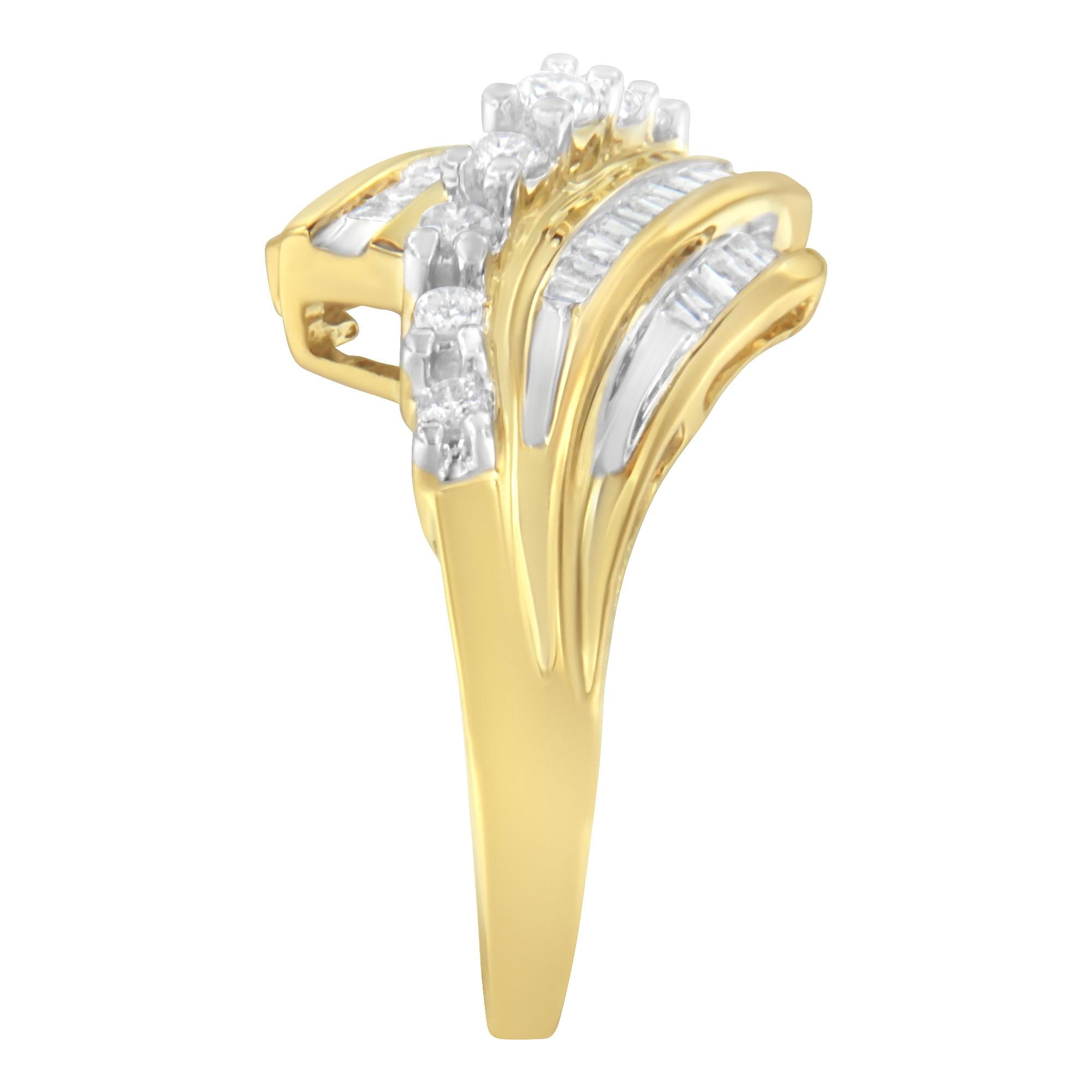 Bague ronde et baguette taille diamant en or jaune 10 carats