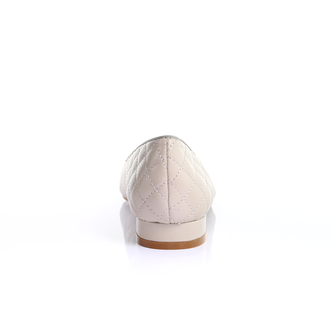 Ballerine classique en cuir à bout carré - (Beige clair)