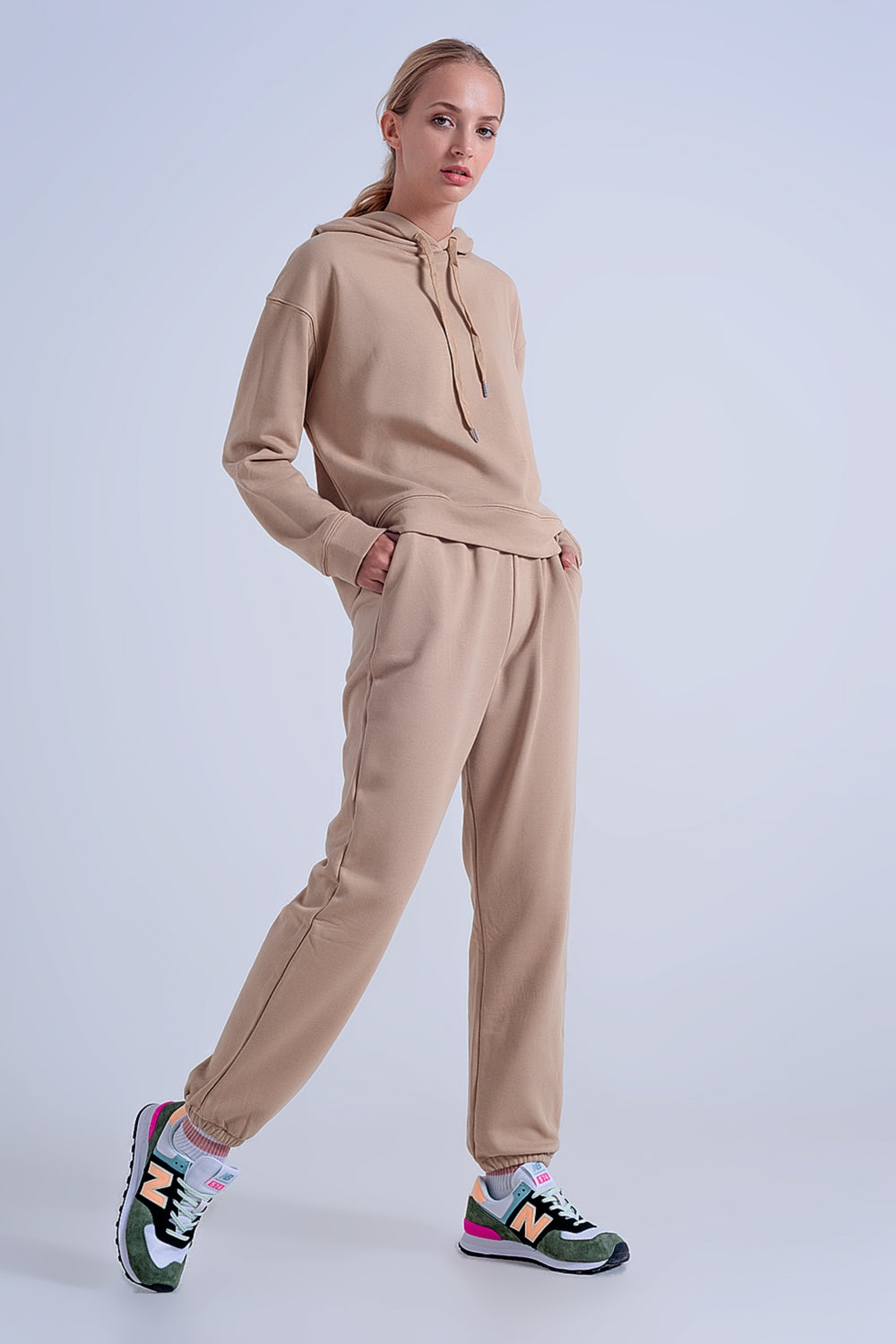 Pantalon de jogging à taille réglable en beige