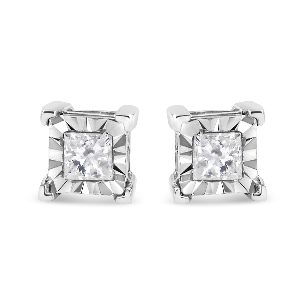 Solitaire classique en diamant en forme de cœur en or blanc 14 carats