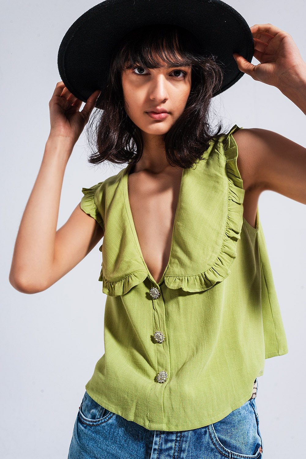 Crop Top With Bib Collar in Green