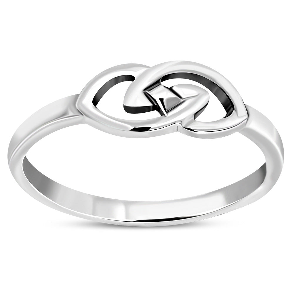 Bague en argent simple et délicate avec nœud celtique