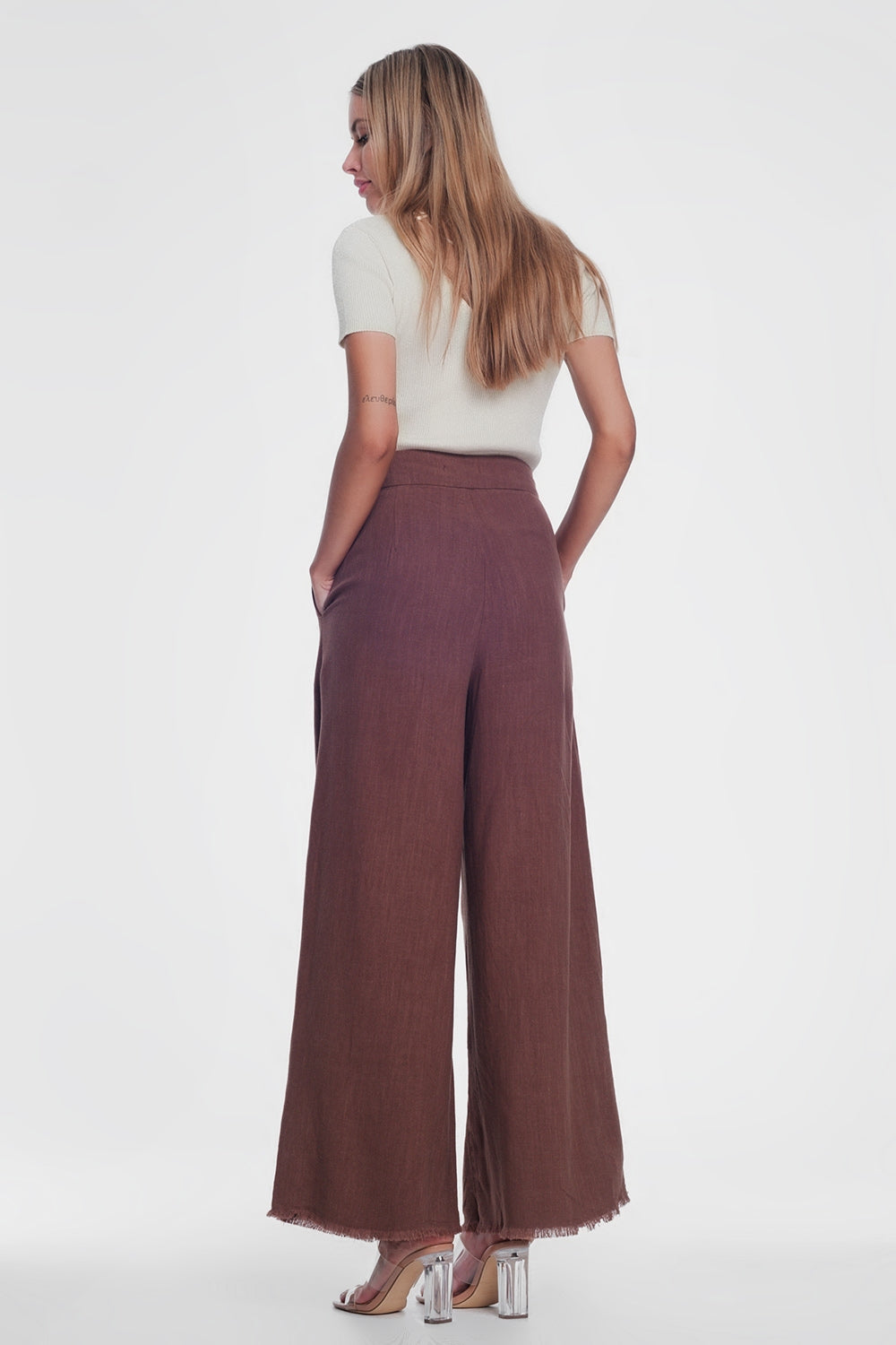 Pantalon large taille haute avec ceinture en marron