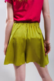 Short en satin taille haute en vert lime