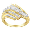 Bague ronde et baguette taille diamant en or jaune 10 carats