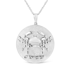 Conception du zodiaque du Cancer en argent sterling .925 avec accents de diamants