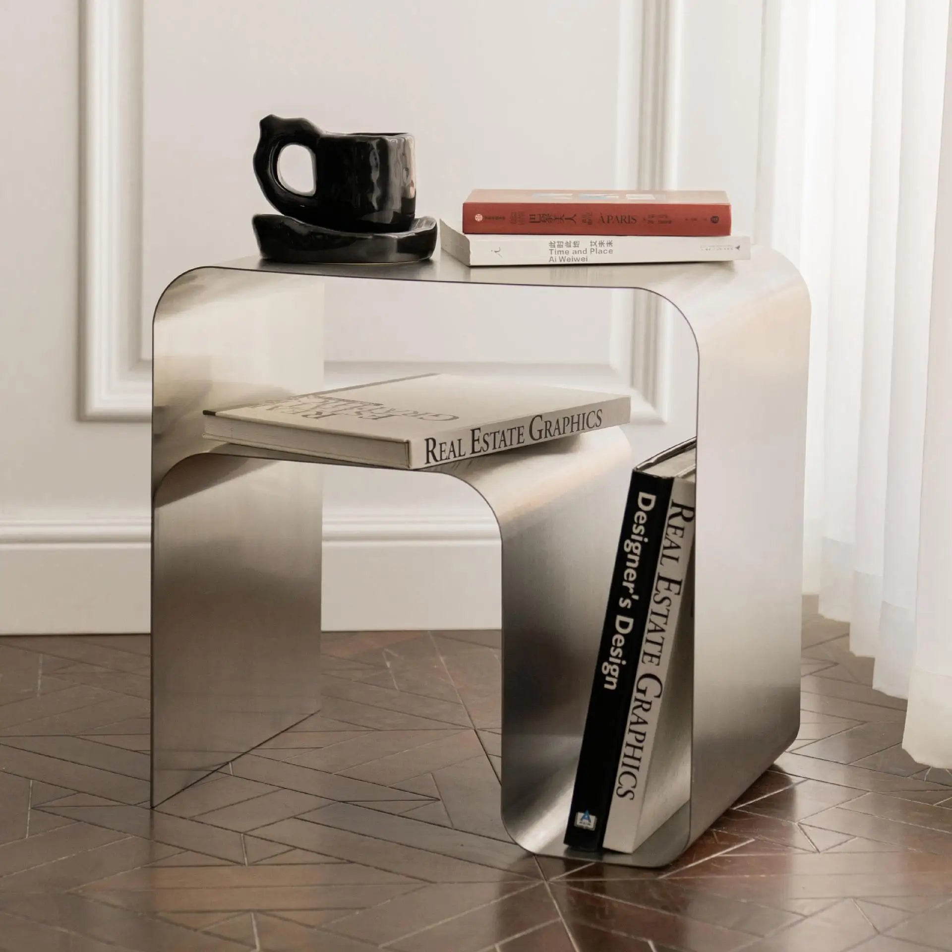 Table de chevet minimaliste en acier inoxydable